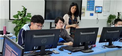 从心出发 助推成长——黄斌华计算机网络技术名师培育工作室网络技术服务实践
